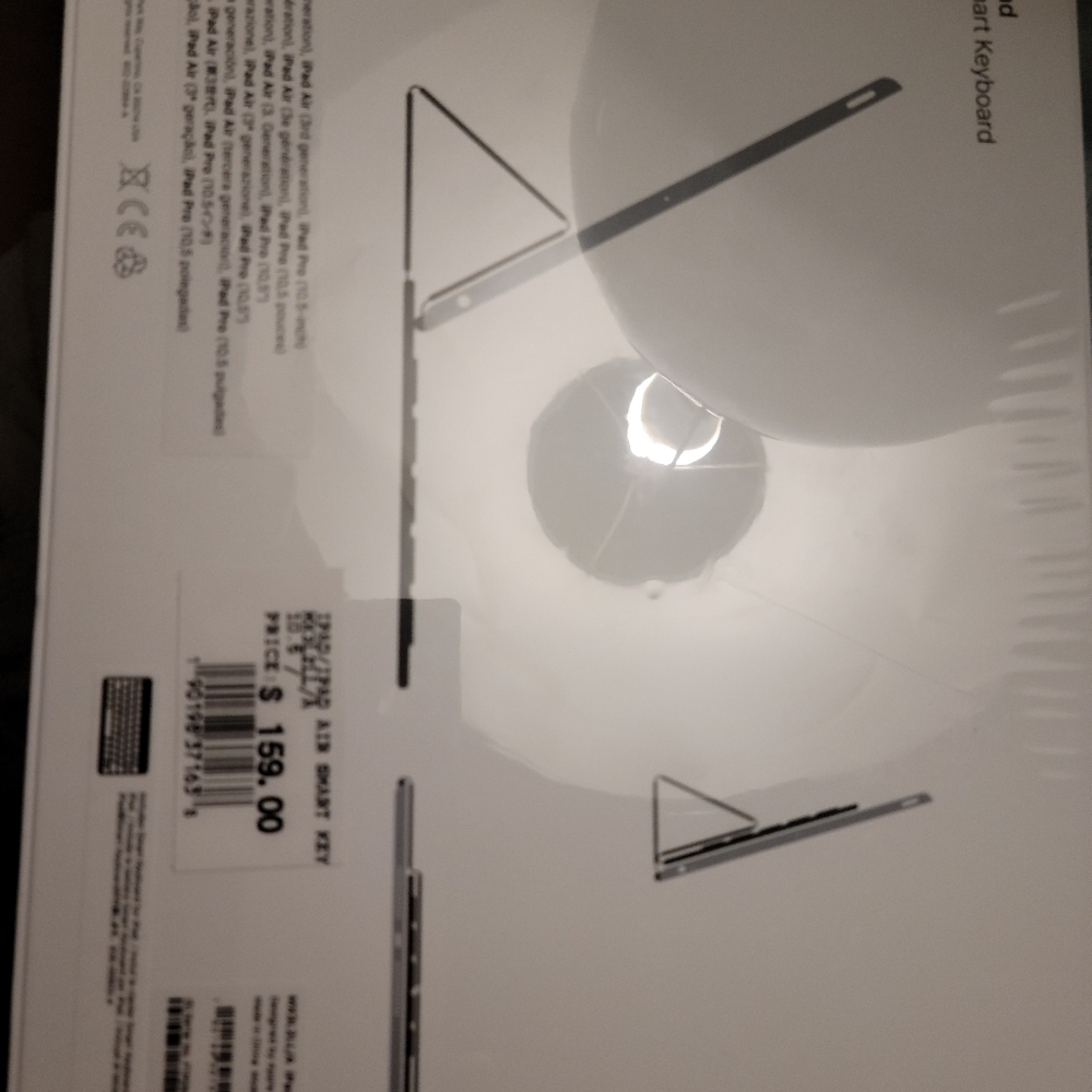 Apple IPAD AIR Newest Version on Market..500 OBO - Picture 7 of 9